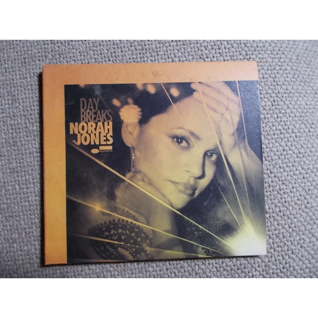Jual CD NORAH JONES DAY BREAKS Shopee Indonesia