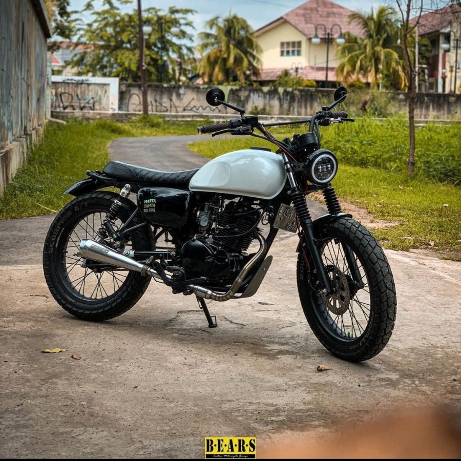 Jual Spakbor Custom Kawasaki W175 SE Cafe TR | Shopee Indonesia