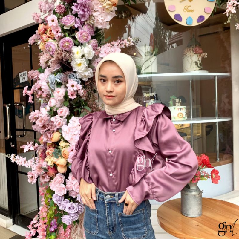 Jual Ashley Ruffle Shirt by gianella.wear | Shopee Indonesia