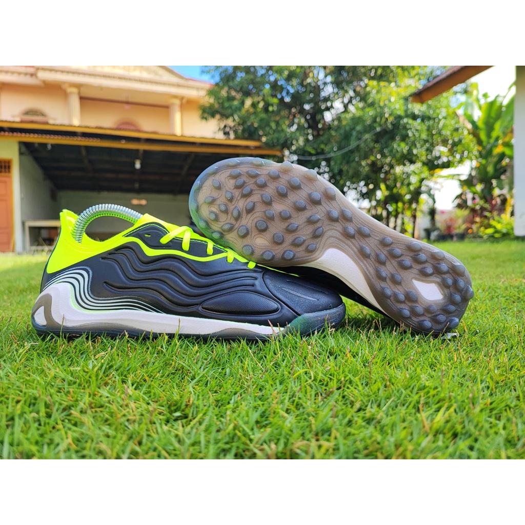 Jual Sepatu Futsal Adidas Copa Sense.1 TF tapak turf gerigi mini soccer  Core Black Team Solar Yellow | Shopee Indonesia