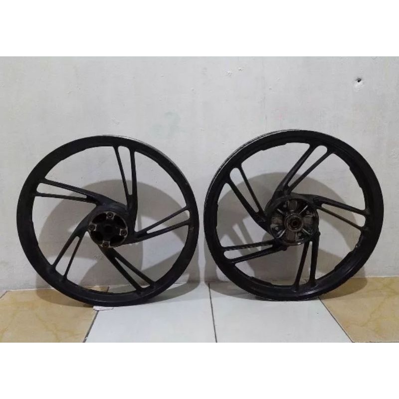 Jual velg/velek racing Honda absolute Revo PNP Honda Blade Revo fi Revo ...
