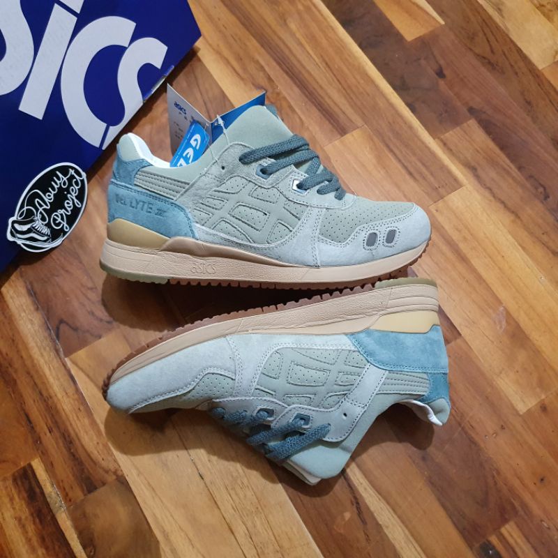 asics saint alfred