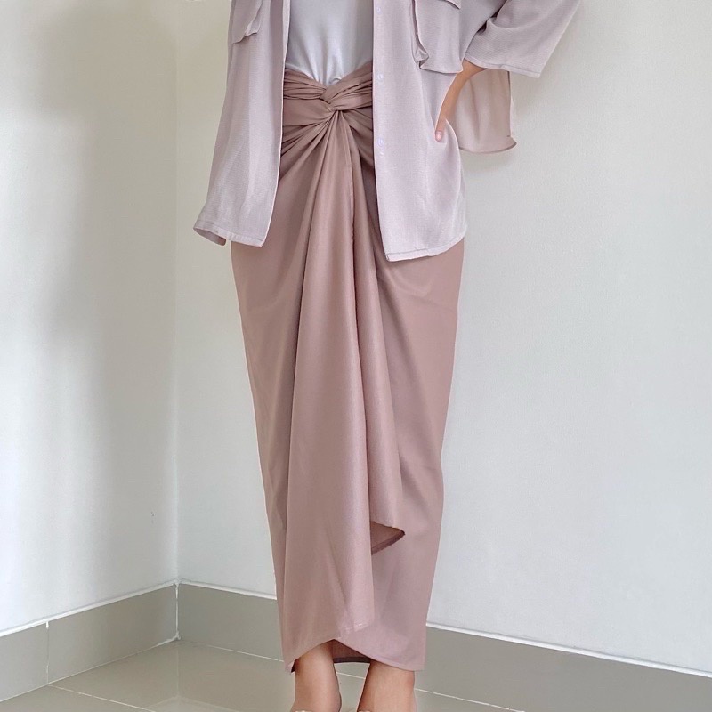 Jual ROK LILIT UNTUK KONDANGAN KEKINIAN / WRAP SKIRT / KEBAYA | Shopee ...