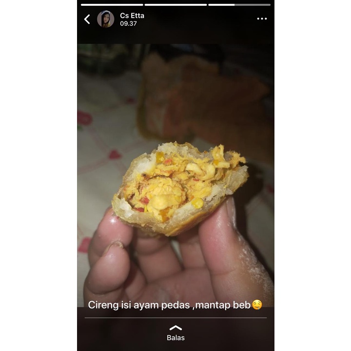 Cireng labu isi ayam pedas yang telah matang dan siap disajikan