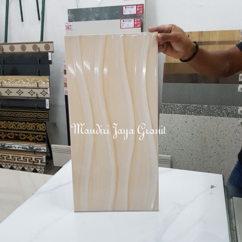 Jual Keramik Dinding 25x50 Kw 1 Uno Maldives Cream Digital Motif Fancy