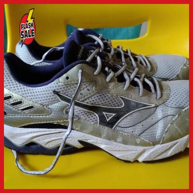 Mizuno wave sales glory wide