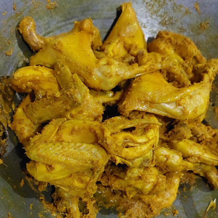 Jual Ayam Ungkep Bumbu Kuning Isi Potong Ekor Shopee Indonesia