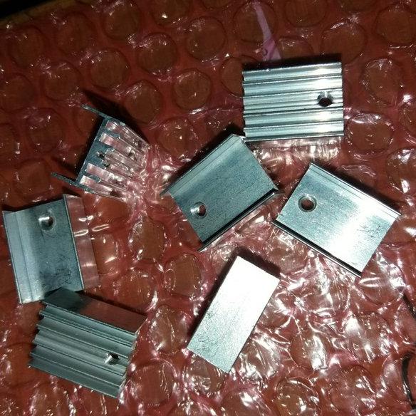 Jual heatsink almunium 6 sirip heat sink heatsing heat sing untuk 7812