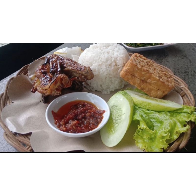 Jual Ayam Bakar Paket Komplit A Dan Ayam Goreng Paket Komplit B ...