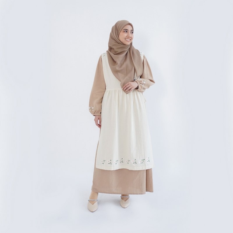 Jual LIFE AT MANNANA Vest Rompi Serene Dama Putih Broken White | Shopee ...