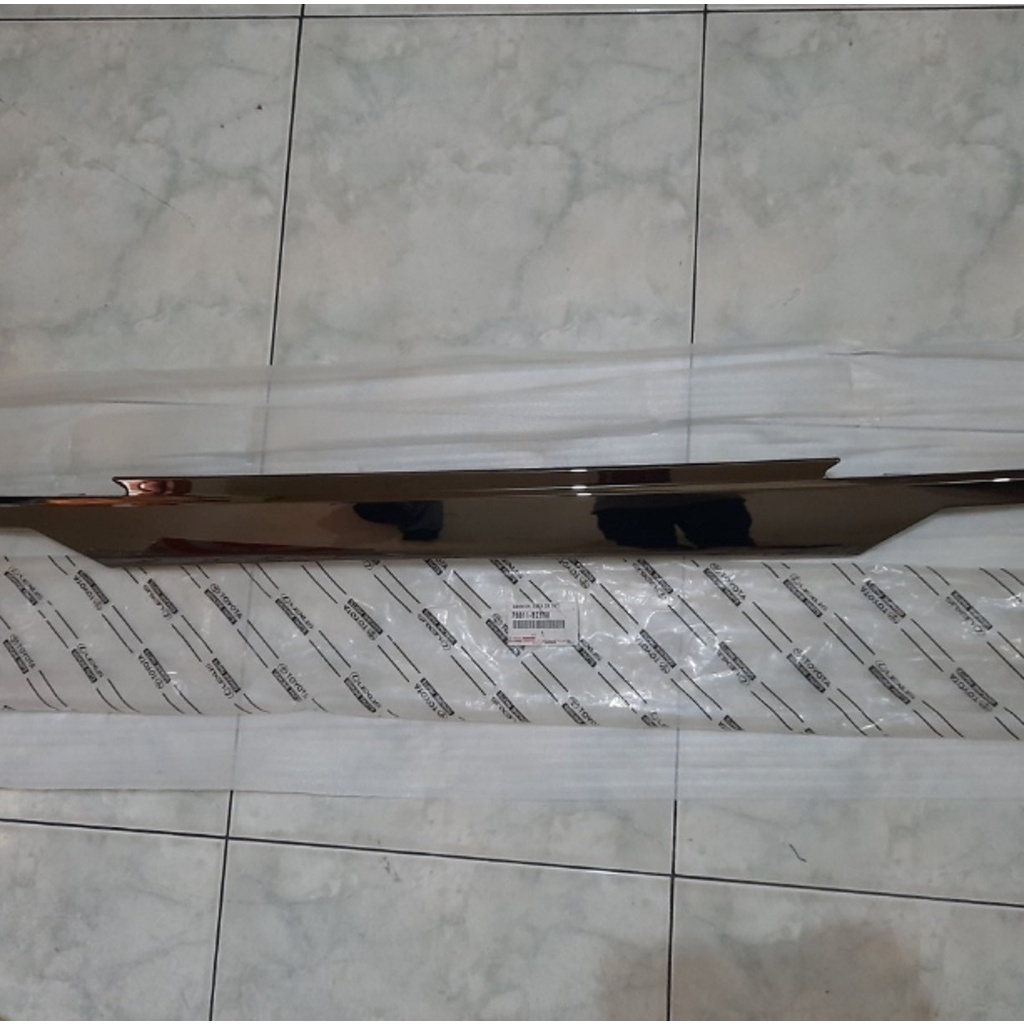 Jual Trunk Lid Avanza Xenia Veloz Black Chrome Shopee Indonesia