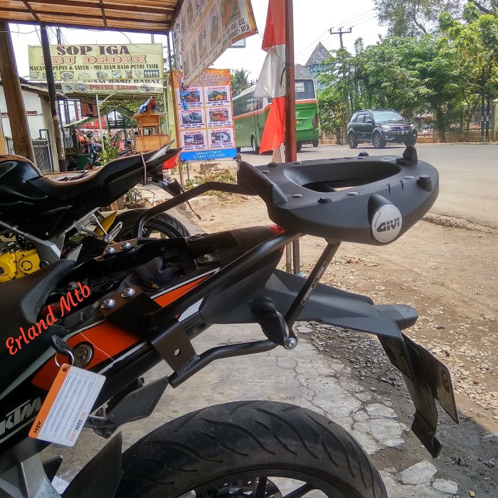 Jual Givi Srv Ktm Duke 200 - 390 Rc Bracket Box Motor Original | Shopee ...