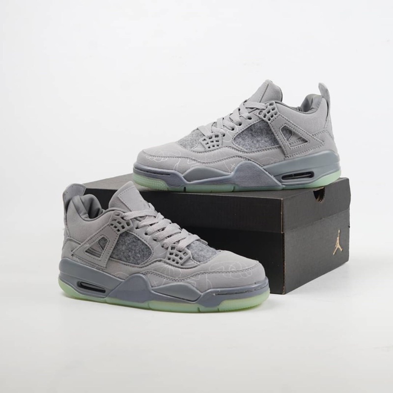 Jual N*ke Air Jordan 4 Retro Kaws Cement Grey | Shopee Indonesia