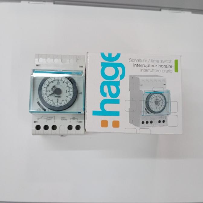 Hager EH111 Tagesschaltuhr, 1W/16A, 3PLE, analog