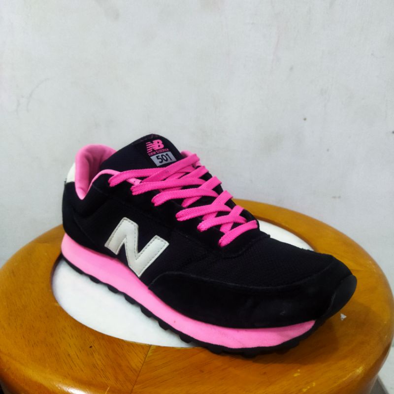 new balance seri 501 Black pink Size 41