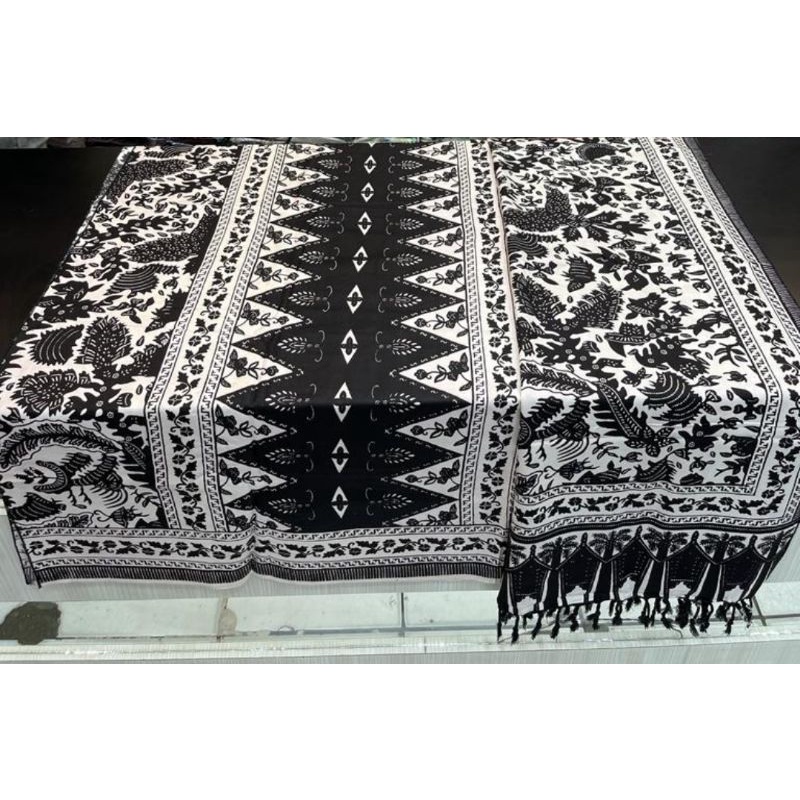 Jual KAIN ROK BATIk TANAH LIEK+SALENDANG | Shopee Indonesia