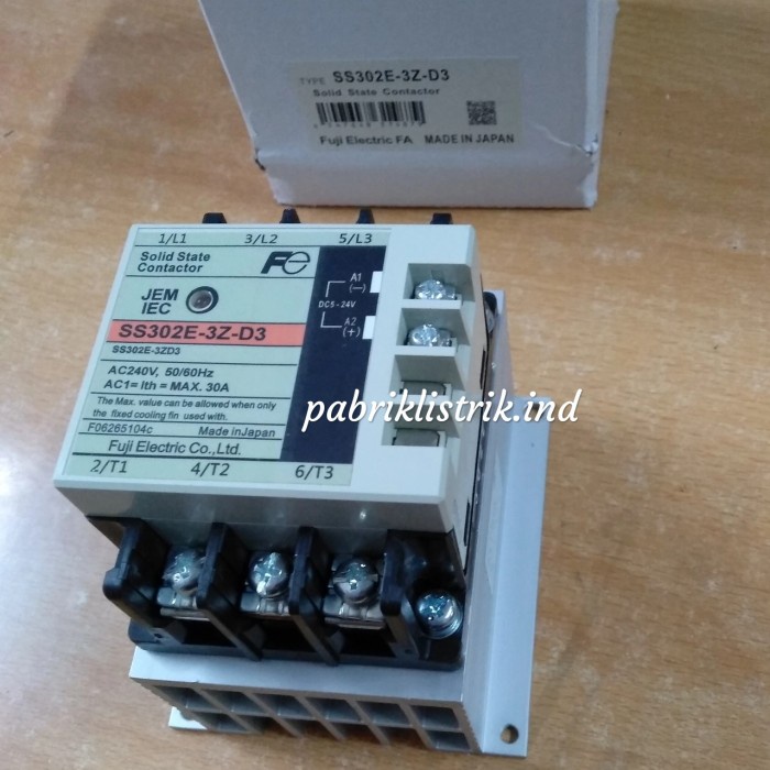 富士電機　三極ソリッドステートコンタクタ SS302E-3Z-D3　中古 富士電機 三極ソリッドステートコンタクタ SS302E-3Z-D3 中古 つぶら