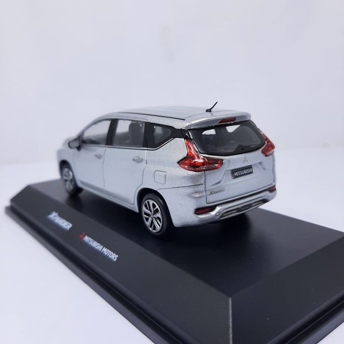 Jual DISKON SPESIAL DIECAST XPANDER MINIATUR MOBIL MITSUBISHI MOTORS