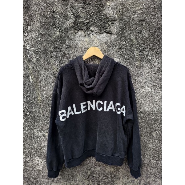 Harga hoodie 2024 balenciaga ori