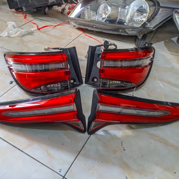 Jual Stoplamp Toyota Fortuner Vrz Sen Running Full Set Original Shopee Indonesia