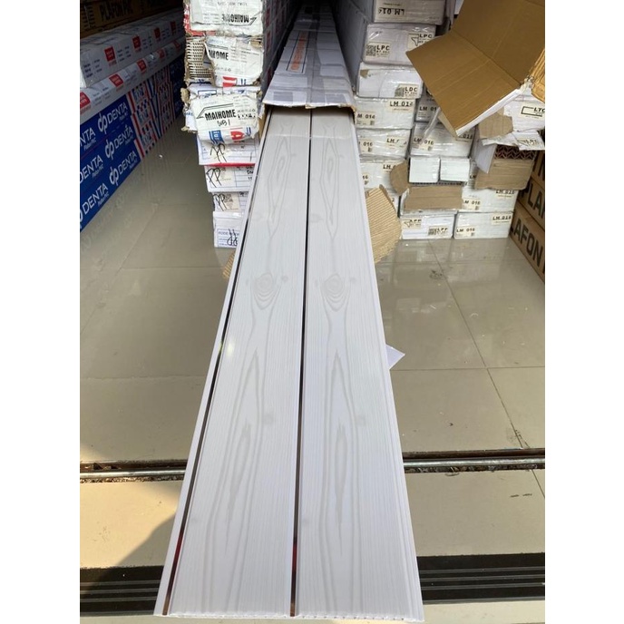 Jual !!!!!!] Plafon PVC serat kayu putih nat silver glossy SOKU 04 7mm ...