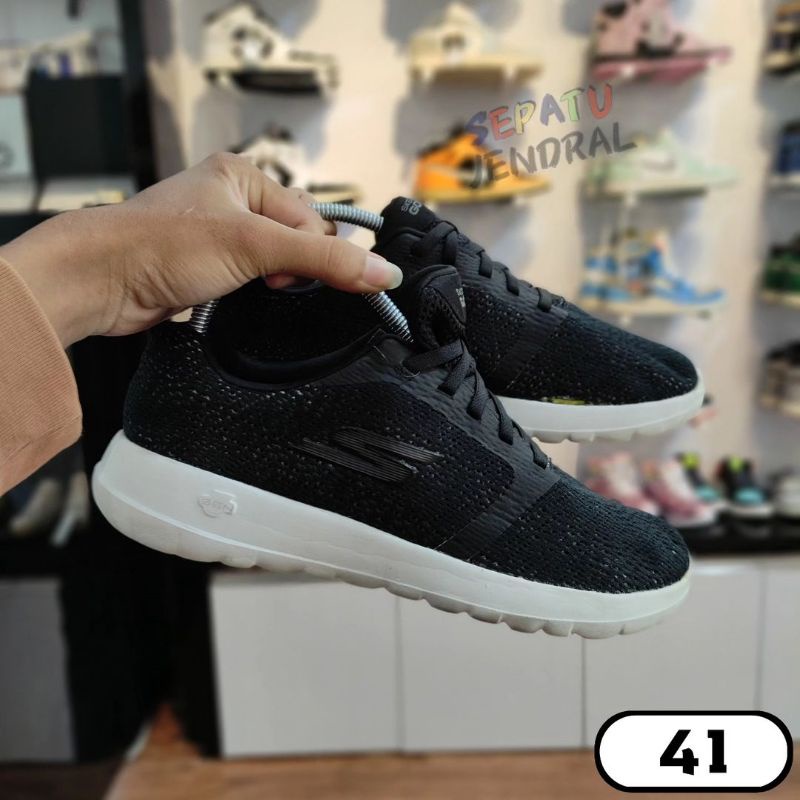 sepatu running Skechers Go Walk Gen 5 Black White 41