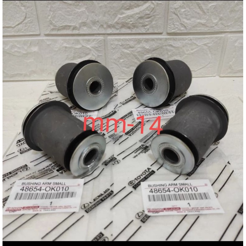 Jual BUSHING ARM BUSH SAYAP INNOVA BAWAH SET BESAR DAN KECIL INOVA 1SET ...