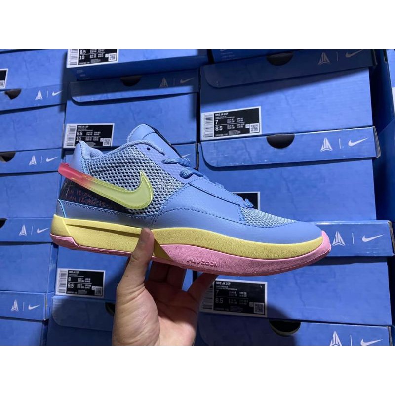 sepatu nike rainbow