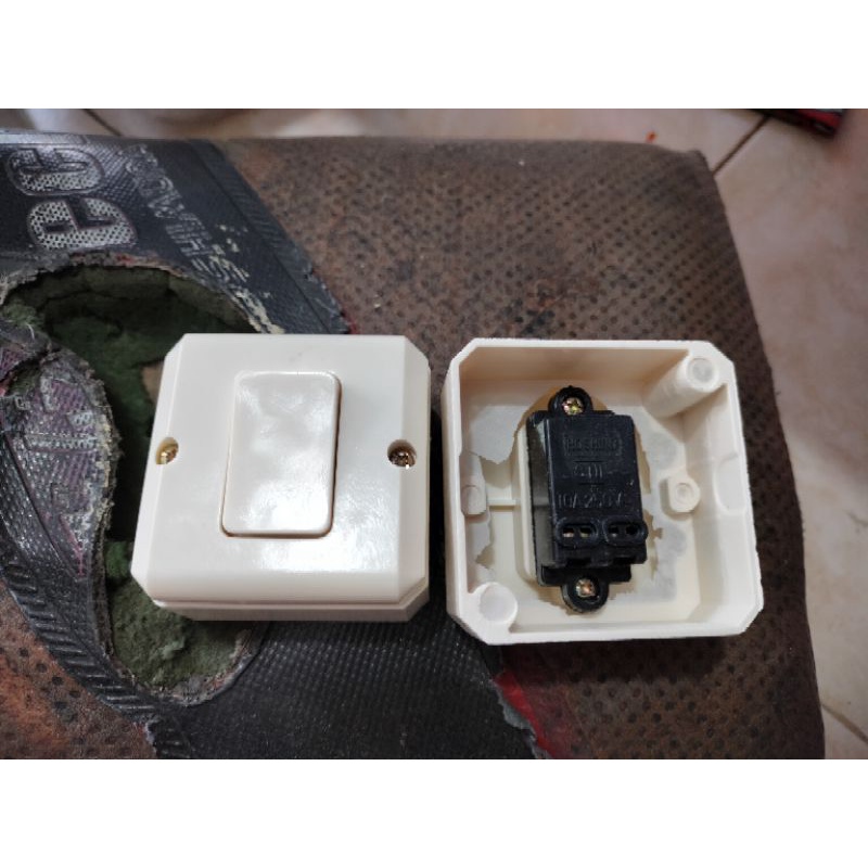 Jual Saklar Engkel OB ON/OFF Tempel Tembok Hoshino | Shopee Indonesia