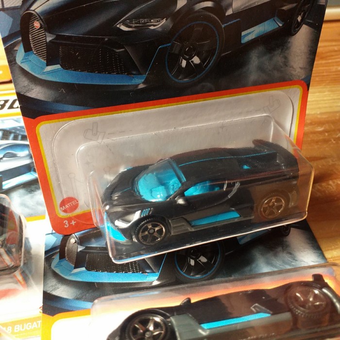 Bugatti Divo 1:64 - Noire Mate - Miniature Poster Cars - Modèle KTH20 - Neuf