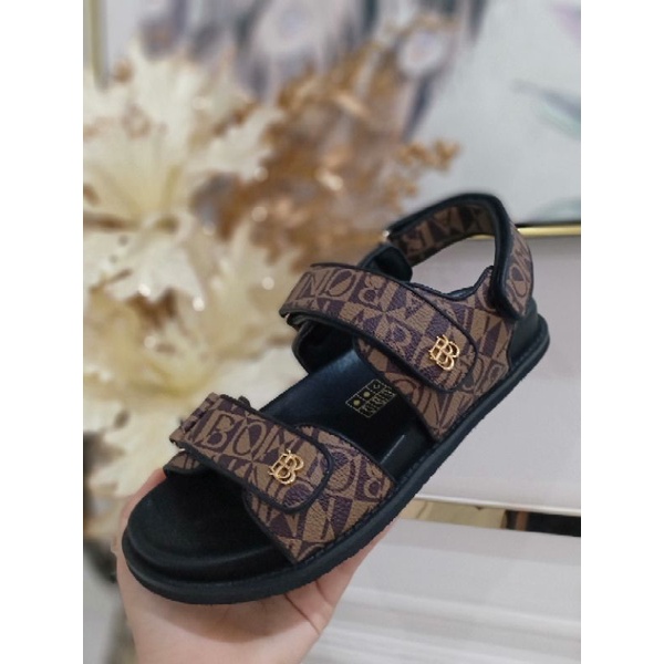 Jual sepatu sandal Bonia original Shopee Indonesia
