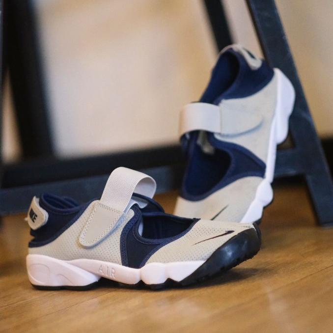 Jual Nike Air Rift Women Original Grey Navy | Shopee Indonesia