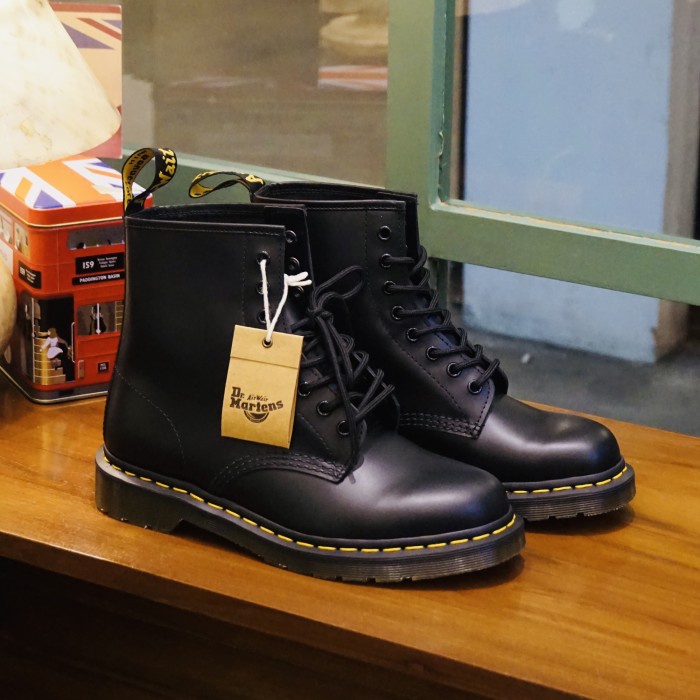 Jual SEPATU DR. MARTENS DOCMART 1460 BLACK SMOOTH ORIGINAL BNIB