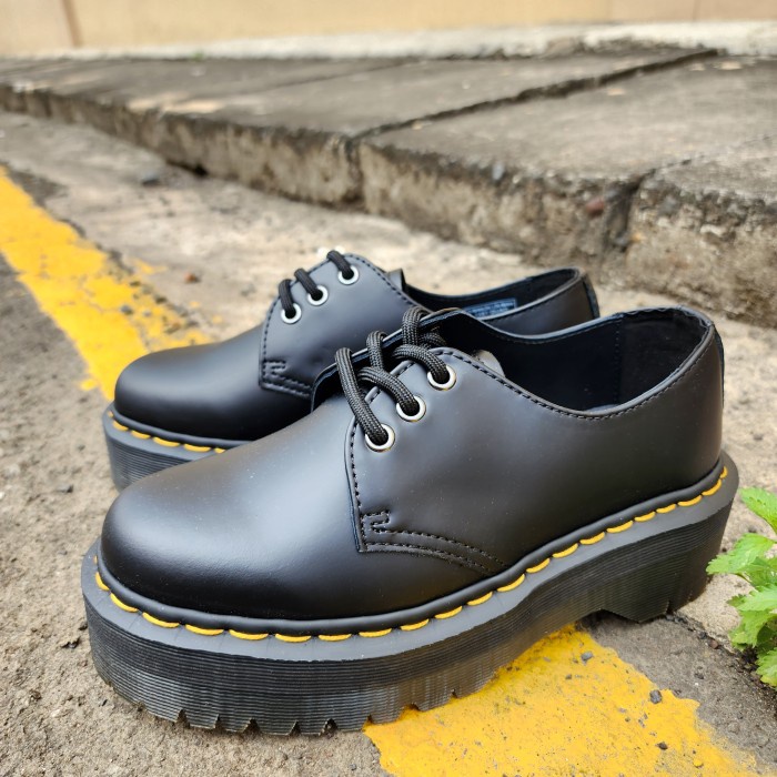 Jual (New) Dr Martens Docmart Boots 1461 Quad Platform Low Black Smooth ...