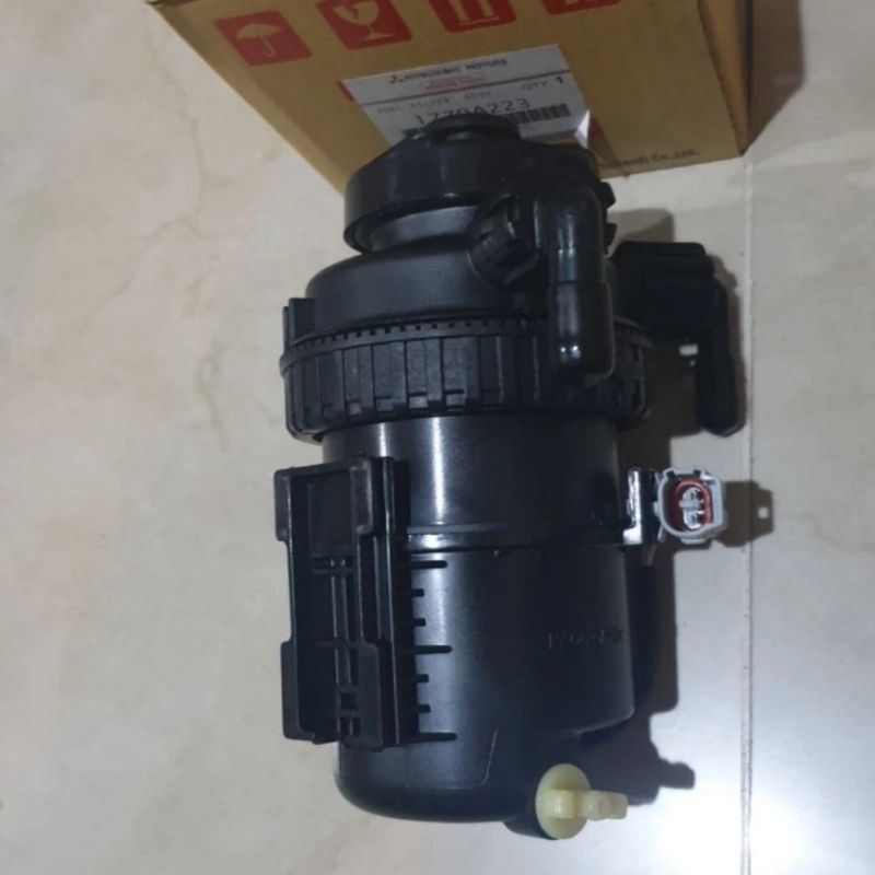 Jual Pompa Solar Fuel Filter Assy Mitsubishi Pajero Sport Strada Triton ...
