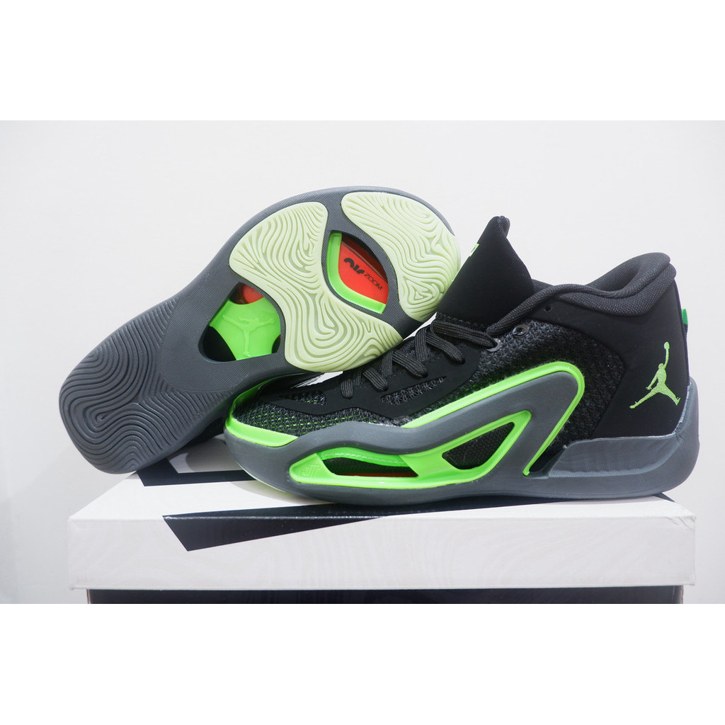 sepatu basket jordan