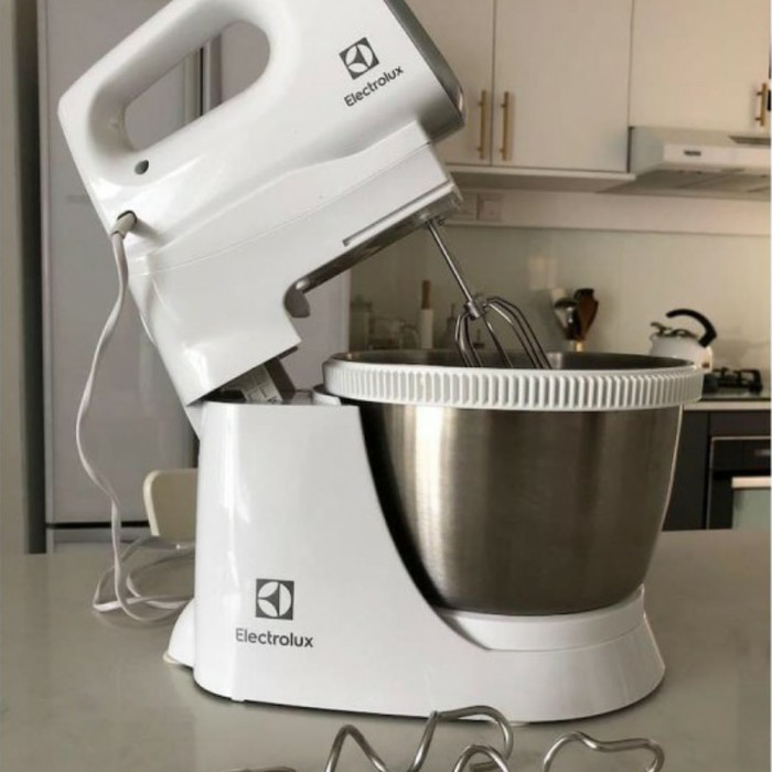 Jual Stand Mixer Electrolux Ehsm3417 Shopee Indonesia