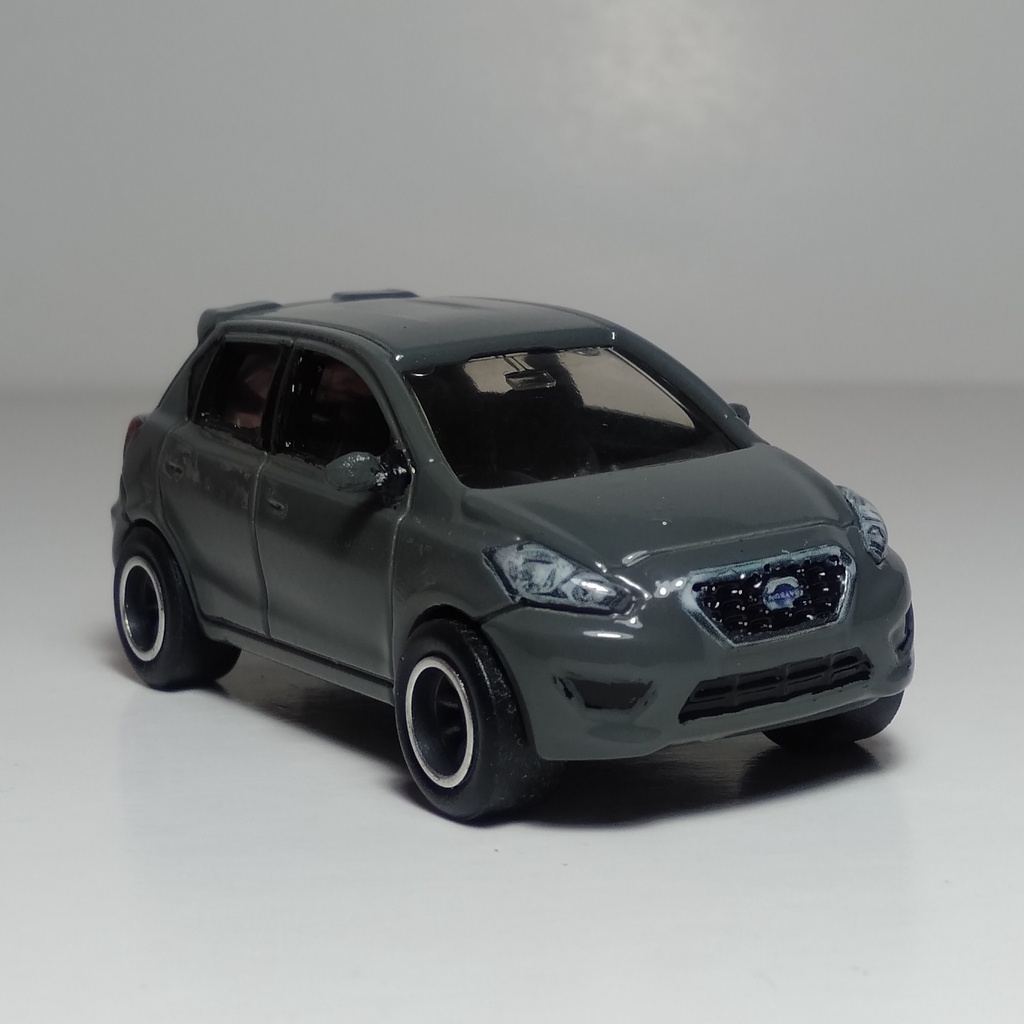 Tomica cheap datsun go