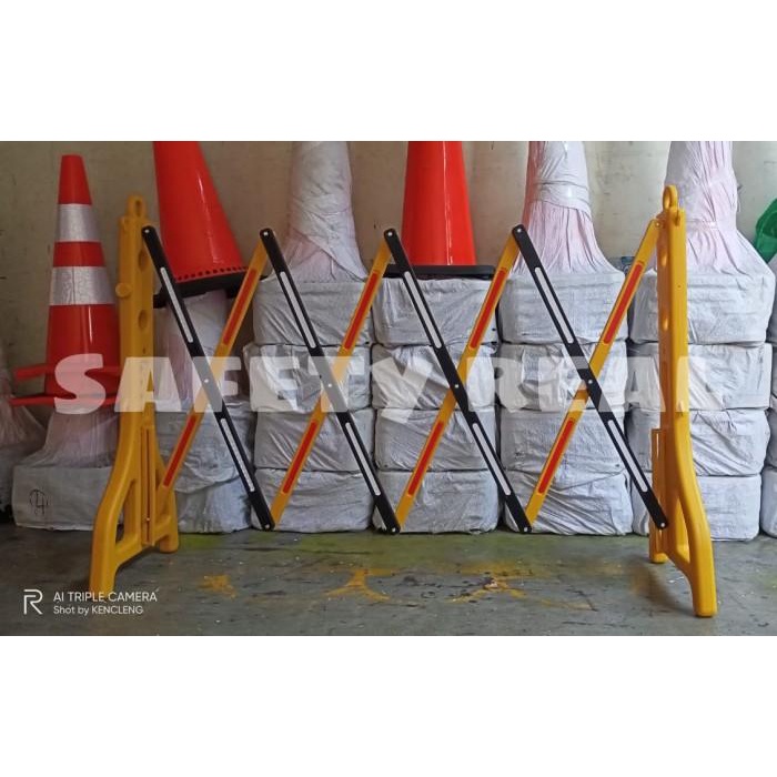 Jual Expandable Barrier Plastik Safety Pagar Pembatas Jalan Shopee Indonesia 8165