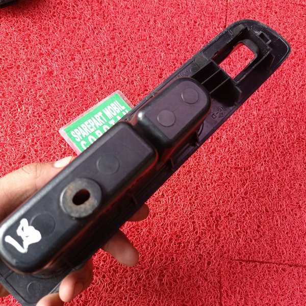 Driver Side Master Power Window Switch For KIA Rondo Carens 2007-2012 – Interioryt