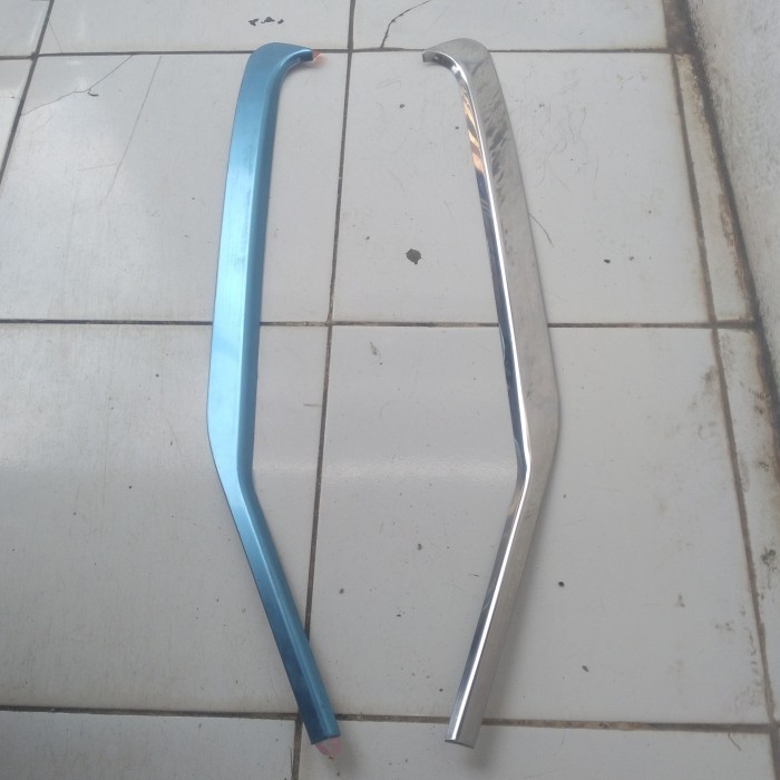 Jual LIS KACA MATI BLAKANG CALYA SIGRA MODEL 2020 ORIGINAL CROMME
