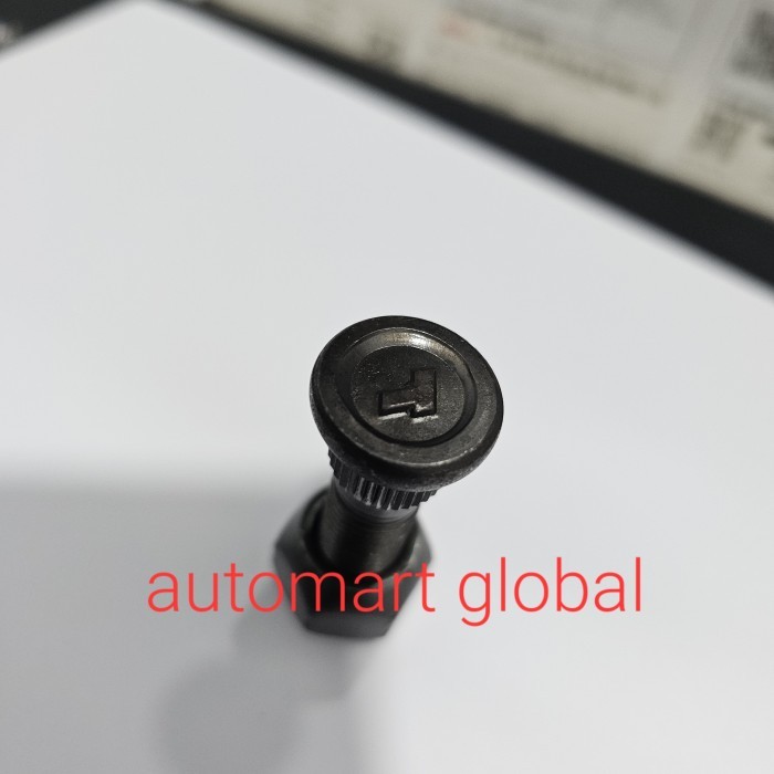 Jual Baut roda Innova baut roda Avanza baut roda Fortuner pajero 6cm ...