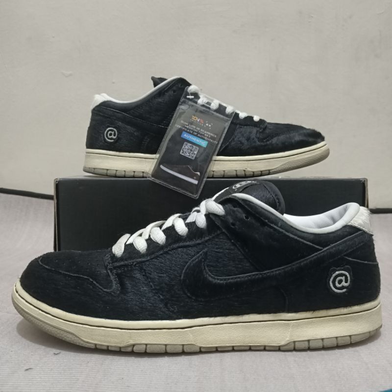 nike sb dunk medicom toy