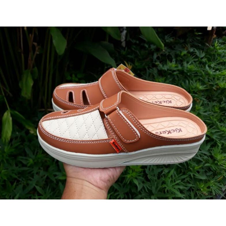 Jual Flase Sale Wedges Sepatu Sendal Wanita Kickers St Sandal Wanita Slop Wedges Kickers Dua