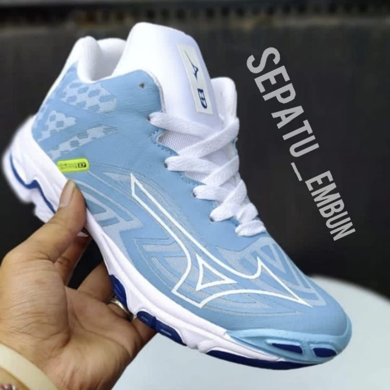 SEPATU MIZUNO WANITA HITAM WLZ VOLI MIZUNO WAVE LIGHTNING 37 43