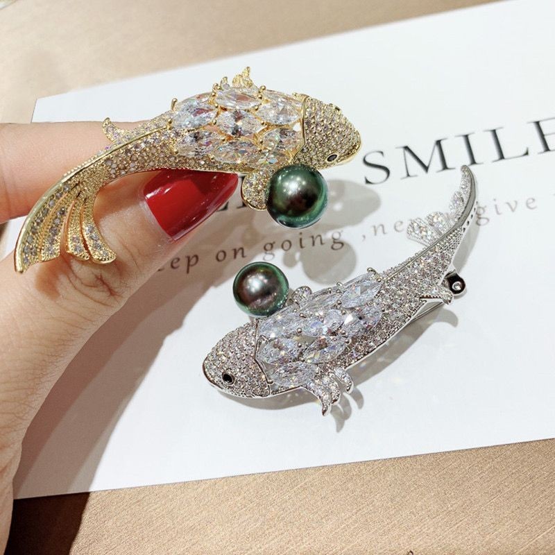 Jual Bros Ikan Lucky Koi, Setelan Pin Jaket Kreatif Semua Cocok Gaya ...
