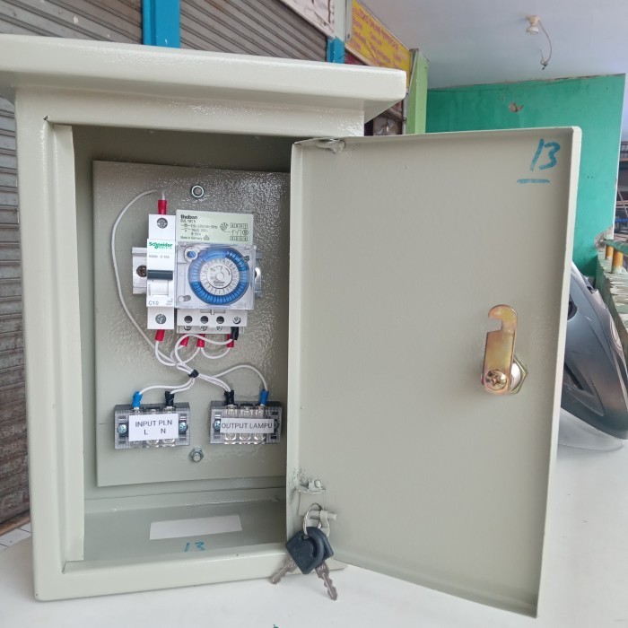 Jual Terhemat Panel Lampu Taman Otomatis / Timer Theben+Box+Mcb 10A/16A ...