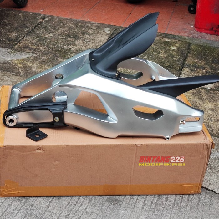 Jual swing arm R15 V3 R15 V4 custom model R1M Shopee Indonesia