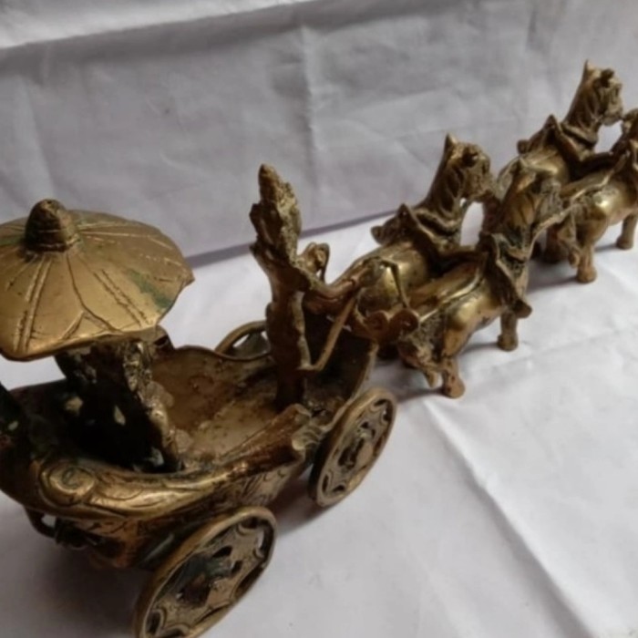 Jual Koleksi Patung Kereta Kuda Kencana Nyi Roro Kidul Kuningan