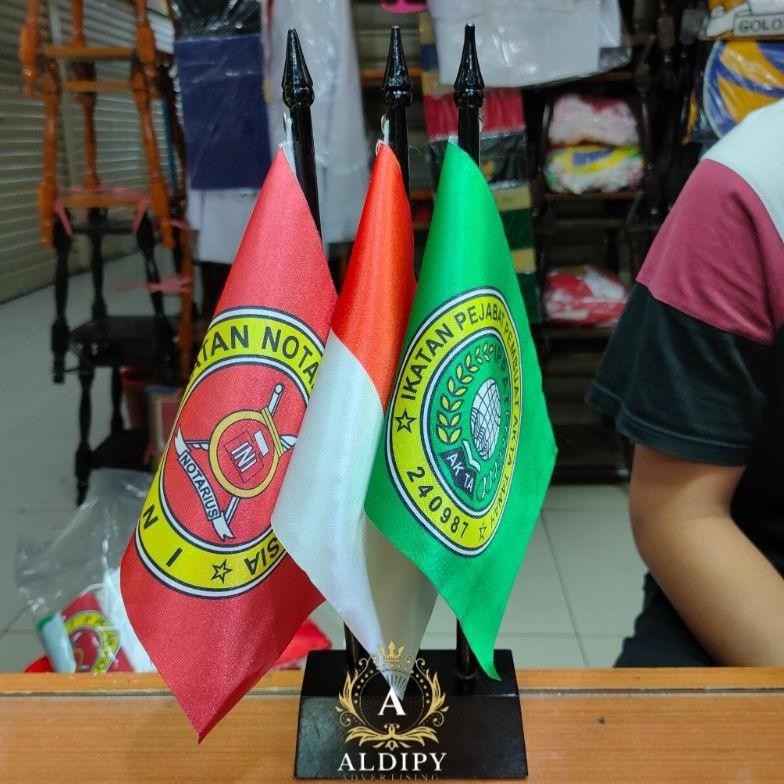 Jual PROMO - BENDERA NOTARIS IPPAT INDONESIA DAN TIANG KAYU MEJA LOBANG ...